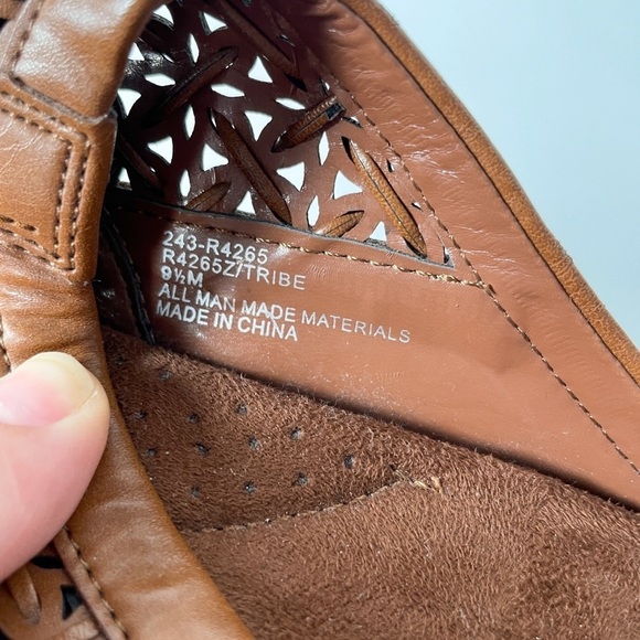 Rialto Comfort brown mule slide shoes w/ eyelet pattern | Sz. 9.5 - Picture 4 of 7